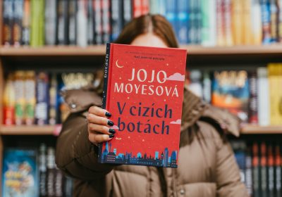 Jojo Moyesová – V cizích botách